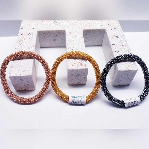 CHIC HAPPENS -Original Roll-On® Bracelets, 7" round, made in Nepal #2 (3 pieces) - Picture 5 of 8